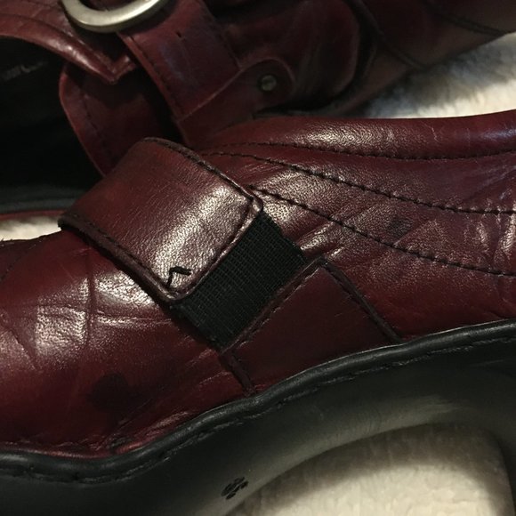 Josef Seibel Soft Burgundy Leather Whimsigoth Buckled Heels - Picture 8 of 16